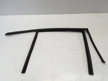 BMW 3 G20 2020 USZCZELKA RAMKA DRZWI TYŁ PRAWA