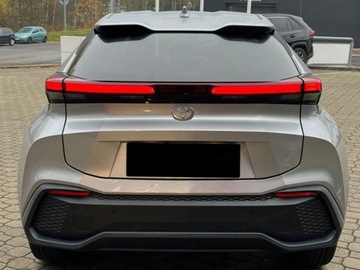Toyota C-HR II SUV Plug-In 2.0  223KM 2025 Od ręki - Style 2.0 Hybrid Dynamic Force Plug-in 223KM | Podgrzewane fotele, zdjęcie 2
