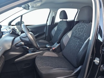 Peugeot 2008 I SUV Facelifting 1.2 PureTech 130KM 2018 Peugeot 2008 Dealer Peugeot | Polski Salon | Gwara, zdjęcie 9