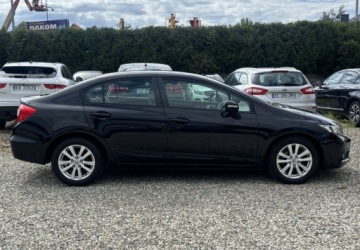 Honda Civic IX Sedan 1.8 i-VTEC 142KM 2012 Honda Civic Polski salon 1.8 Benzyna 141KM, zdjęcie 8