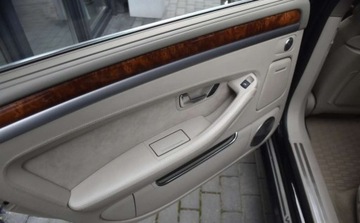 Audi A8 D3 Sedan 6.0 W12 450KM 2008 Audi A8 Audi A8 6.0 quattro Langversion 6.0 Benzyna 450KM, zdjęcie 30