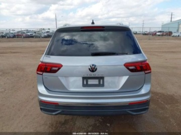 Volkswagen Tiguan II 2022 Volkswagen Tiguan 2.0T SE 2022 2.0 Benzyna 184KM, zdjęcie 4