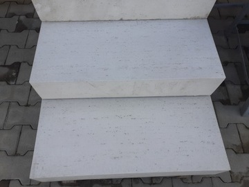 Ступенька из травертина Bianco Wet Cast II класса. Возможность!