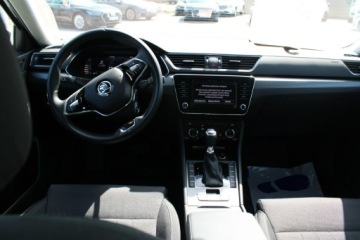 Skoda Superb III Kombi Facelifting 2.0 TDI SCR 150KM 2022 Škoda Superb Skoda Superb Style DSG Kamera, zdjęcie 19