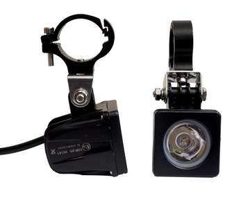 Комплект из двух галогенных светодиодных ламп CREE мощностью 10 Вт с держателями.