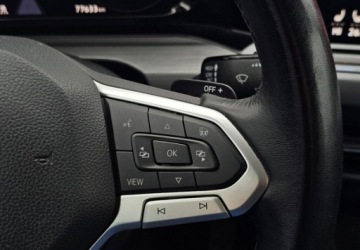 Volkswagen Golf VIII Hatchback 1.5 eTSI EVO mHEV 150KM 2022 Volkswagen Golf Variant Stan bdb - Alcantara - Kamera - Czujniki - Podgrz., zdjęcie 23