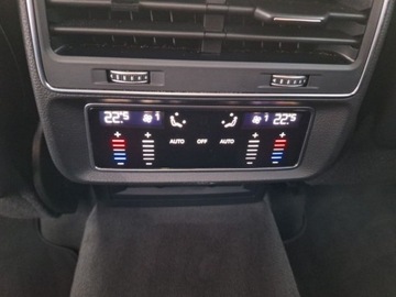 Audi Q7 II SUV Facelifting  3.0 55 TFSI 340KM 2022 Audi Q7 HAK Matrix 7 os. Wentylacja 3.0 Benzyna 340KM, zdjęcie 15