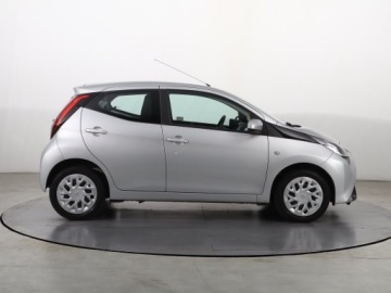 Toyota Aygo II Hatchback 3d Facelifting 1.0 VVT-i 72KM 2019 Toyota Aygo 1.0 VVT-i, Salon Polska, zdjęcie 5