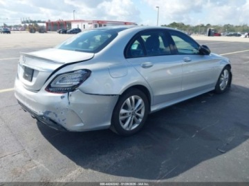 Mercedes Klasa C W205 2020 Mercedes-Benz Klasa C 300 2020 2.0 Benzyna 255KM, zdjęcie 5