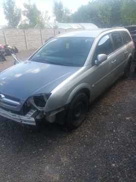 BLATNÍK LEVÝ PŘEDNÍ VECTRA C SIGNUM Z157 STŘÍBRNY