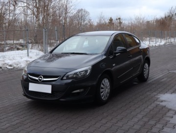 Opel Astra J Sedan 1.6 Twinport ECOTEC 115KM 2016 Opel Astra 1.6 16V, Salon Polska, 1. Właściciel, zdjęcie 1