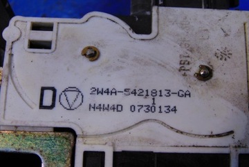 JAGUAR S-TYPE ZÁMEK DVEŘE LEVÝ PŘEDNÍ