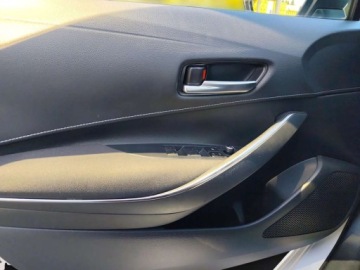 Suzuki 2022 Suzuki Swace Salon PL 1,8 Hybrid Premum Plus 1.8 Hybryda 122KM, zdjęcie 9