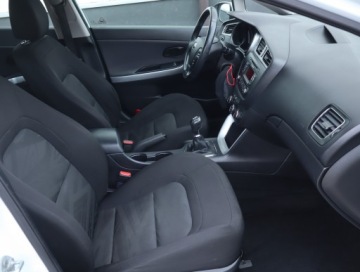 Kia Ceed II Hatchback 5d Facelifting 1.4 CRDi 90KM 2015 Kia Ceed 1.4 CRDi, Klima, zdjęcie 8