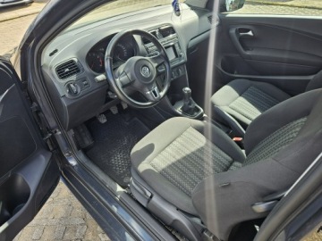 Volkswagen Polo V Hatchback 3d Facelifting 1.0 75KM 2014 Volkswagen Polo 1.0 Benzyna 75KM, zdjęcie 4