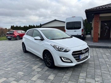 Hyundai i30 II 2016 Hyundai i30 1.4 Benz Bogate wyposazenie 1.4 Benzyna 102KM, zdjęcie 3