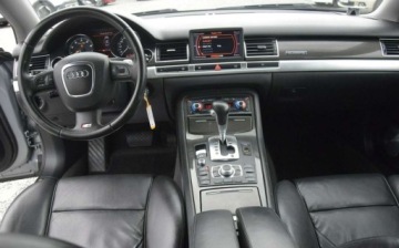 Audi A8 D3 S8 Sedan 5.2 V10 FSI 450KM 2006 Audi S8 5.2 V10 450KM quattro Stan Bardzo dobry Navi Kamer Sprowadzon Opla, zdjęcie 29
