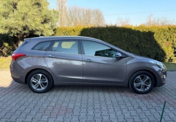 Hyundai i30 II Wagon Facelifting 1.4 MPI 100KM 2016 Hyundai i30 1,4 100KM LIFT Key-less Kamera Navi Bezwypadkowy SERWIS Super, zdjęcie 5