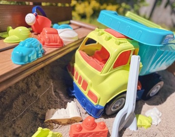 ZESTAW DO PIASKU WYWROTKA DO PIASKOWNICY FOREMKI ŁOPATKA NA PLAŻĘ WOOPIE