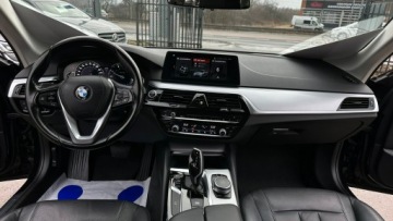 BMW Seria 5 G30-G31 Touring 520d 190KM 2018 BMW 520 190PS OPŁACONY Bezwypadkowy Automat, zdjęcie 15