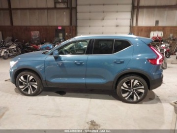 Volvo XC40 2024 Volvo XC 40 Plus 2024 2.0l 2.0 Benzyna 247KM, zdjęcie 5