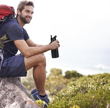 ИЗОЛИРОВАННАЯ БУТЫЛКА БУТЫЛКА ДЛЯ ВОДЫ 950 МЛ, СПОРТИВНАЯ БУТЫЛКА ДЛЯ ПИТЬЯ С СОЛОМОЙ