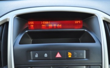 Opel Astra J Sports Tourer 1.4 Turbo ECOTEC 140KM 2012 Opel Astra 1.4 150 JAHRE Benzyna Tempomat Cz. parkowania Klimatyzacja 1.4, zdjęcie 26