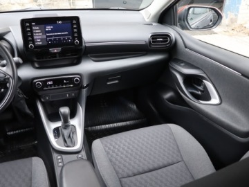 Toyota Yaris IV Hatchback 1.5 Hybrid Dynamic Force 116KM 2022 Toyota Yaris 1.5 VVT-i Hybrid, Salon Polska, zdjęcie 7