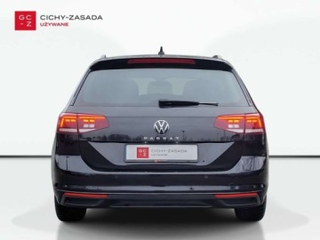 Volkswagen Passat B8 Variant Facelifting 2.0 TDI SCR 150KM 2021 Volkswagen Passat Variant Faktura VAT Hak Navi Grzane fotele 2.0 Diesel, zdjęcie 3