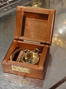 БРЕЛОК ДЛЯ БРЕЛОК С КОМПАСОМ ПОДАРОЧНАЯ КОРОБКА GRAWER sp