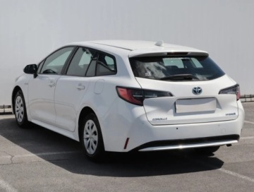 Toyota Corolla XII TS Kombi 1.8 Hybrid 122KM 2021 Toyota Corolla 1.8 Hybrid, Salon Polska, zdjęcie 3