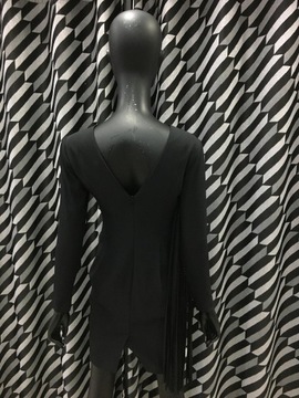 Simple, czarna sukienka z frędzlami, r.34