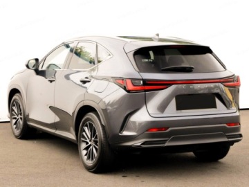 Lexus NX II SUV Facelifting 2.5 450h+ 292KM 2026 LEXUS NX 450h+ Prestige AWD Suv 2.5 (292KM) 2026, zdjęcie 3