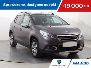 Peugeot 2008 I SUV Facelifting 1.2 PureTech 110KM 2016 Peugeot 2008 1.2 PureTech, Salon Polska