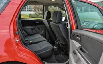 Suzuki SX4 I Hatchback 1.5 i 16V 100KM 2006 Suzuki SX4 1,5 Bezwypadkowy 1.5 Benzyna 99KM, zdjęcie 11