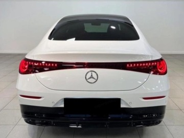 Mercedes CLA C118/X118 2025 MERCEDES-BENZ CLA 200 AMG Line Sedan 1.5 (163KM) 2025, zdjęcie 2