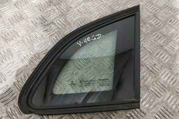 PRAVÁ ZADNÍ SKLO (OKNO) KAROSERIE VOLVO V40 CROSS COUNTRY (526) 31386783 1.6L
