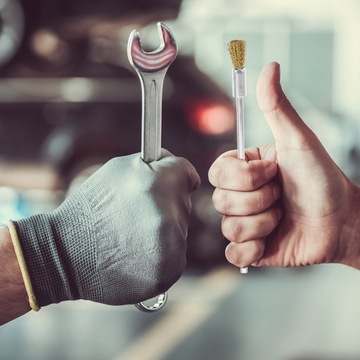 Сверла по металлу.Щётка для чистки отверстий.