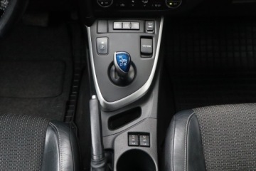 Toyota Auris II Hatchback 5d 1.8 HSD 136KM 2013 Toyota Auris Hybrid, Automat, Skóra, Navi, Klima, zdjęcie 15