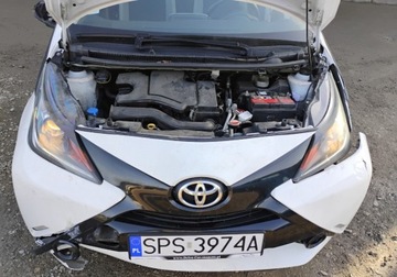 Toyota Aygo II Hatchback 5d 1.0 VVT-i 69KM 2017 Toyota Aygo 122017r,SALON POLSKA1.0 Benzyna. Uszkodzony przod i lewy bok., zdjęcie 4