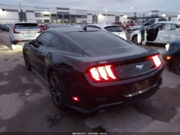 Ford Mustang VI 2022 Ford Mustang Ecoboost, 2022r., 2.3L 2.3 Benzyna 310KM, zdjęcie 2
