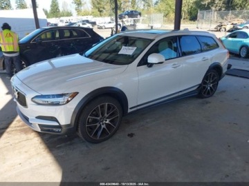 Volvo 2020 Volvo V90 Cross Country 2020 VOLVO V90 CROSS COUNTRY T6 2.0 Benzyna 316KM, zdjęcie 2