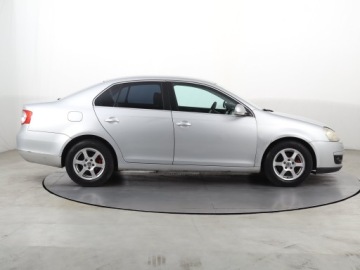 Volkswagen Jetta V 1.9 TDI 105KM 2006 VW Jetta 1.9 TDI, Klima, Klimatronic,ALU, zdjęcie 5