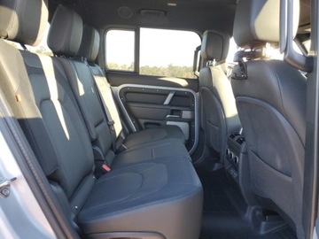 Land Rover Defender IV (L663) 2024 Land Rover Defender 130 X-Dynamic Se 2024 3.0l 3.0 Benzyna 395KM, zdjęcie 10