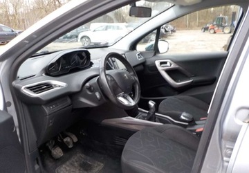 Peugeot 2008 I SUV Facelifting 1.2 PureTech 82KM 2016 Peugeot 2008 Okazja 1.2 Benzyna 82KM, zdjęcie 21