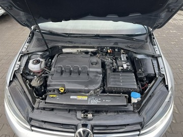 Volkswagen Golf VII Variant Facelifting 1.6 TDI-CR DPF BMT 115KM 2020 Volkswagen Golf Klimatronik Czujniki parkowania, zdjęcie 13