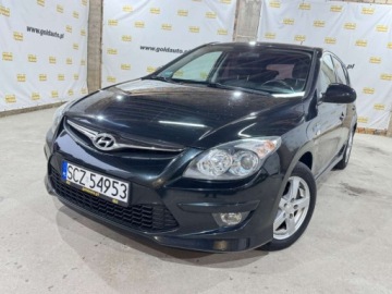 Hyundai i30 I Hatchback 1.4 109KM 2010 Hyundai i30 Lift Klima-auto Serwis Sprawdz PL OPONY zima 1.4 Benzyna