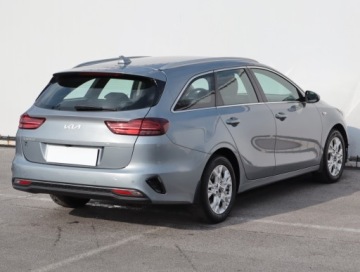 Kia Ceed III Kombi Facelifting 1.5 T-GDI 160KM 2022 Kia Ceed 1.5 T-GDI MHEV, Salon Polska, zdjęcie 4