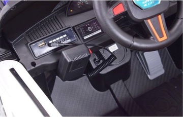 ПОЛИЦЕЙСКАЯ АВТОМОБИЛЬ С АККУМУЛЯТОРОМ 12 В, 2 ДВИГАТЕЛЯ ПО 45 ВТ, ДИСТАНЦИОННОЕ УПРАВЛЕНИЕ