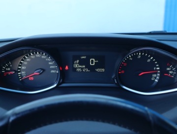 Peugeot 308 II 2014 Peugeot 308 1.6 BlueHDi, Navi, Klima, Klimatronic, zdjęcie 10